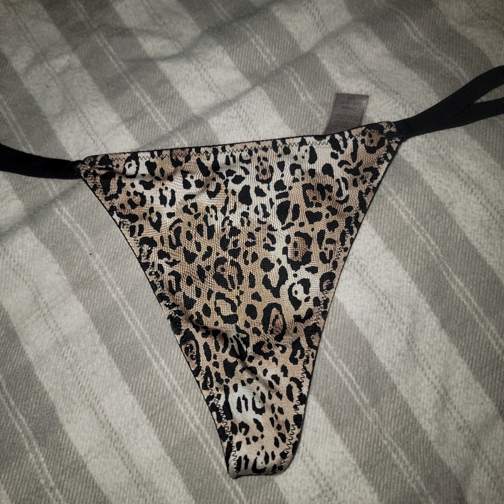 Victoria's Secret V String